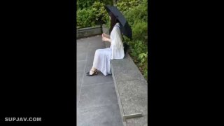 冷酷的心穿情趣内衣的骚母狗